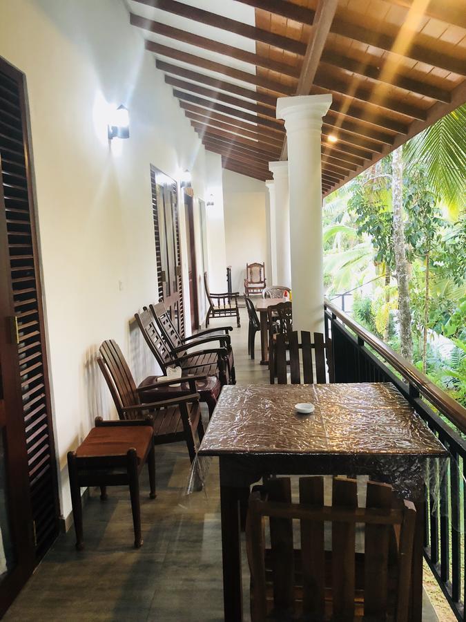 Villa White Hikkaduwa Ngoại thất bức ảnh
