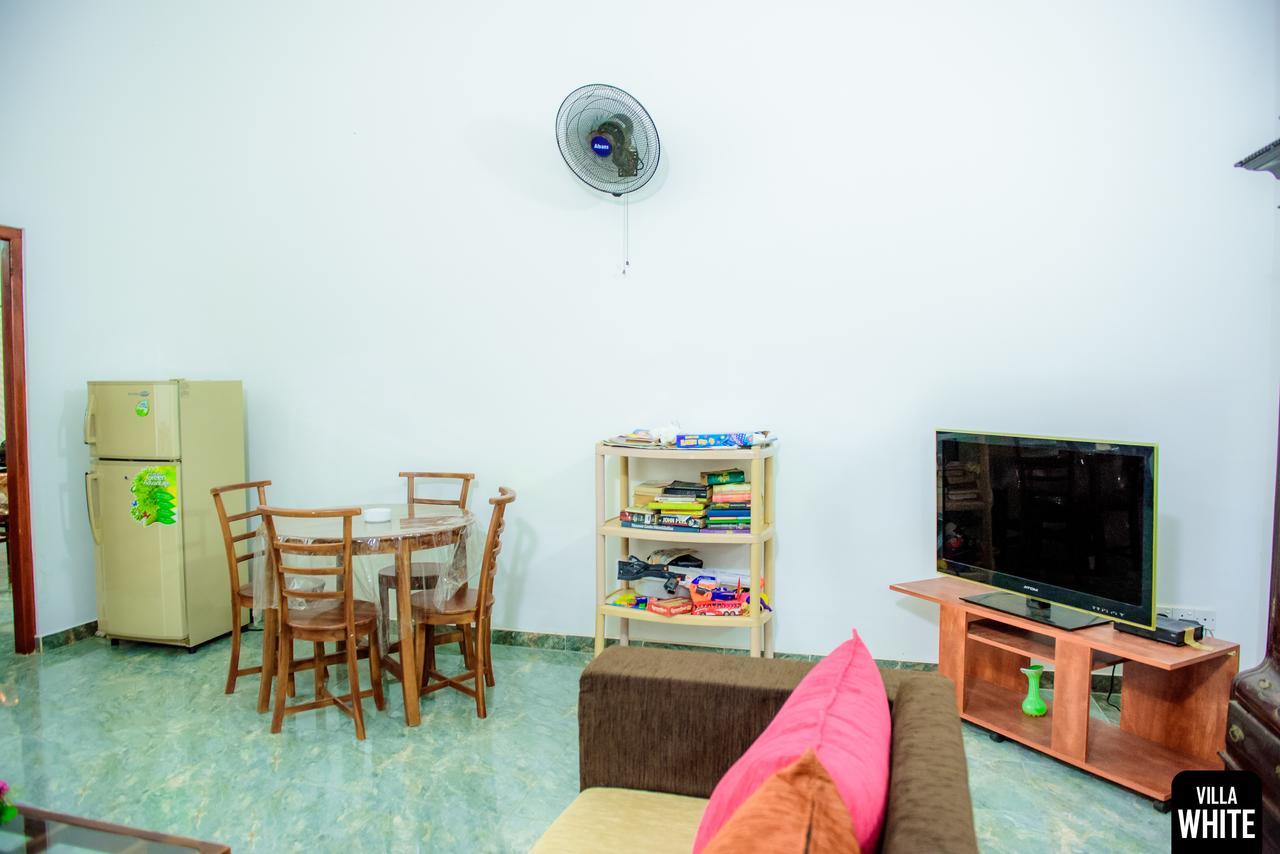 Villa White Hikkaduwa Ngoại thất bức ảnh
