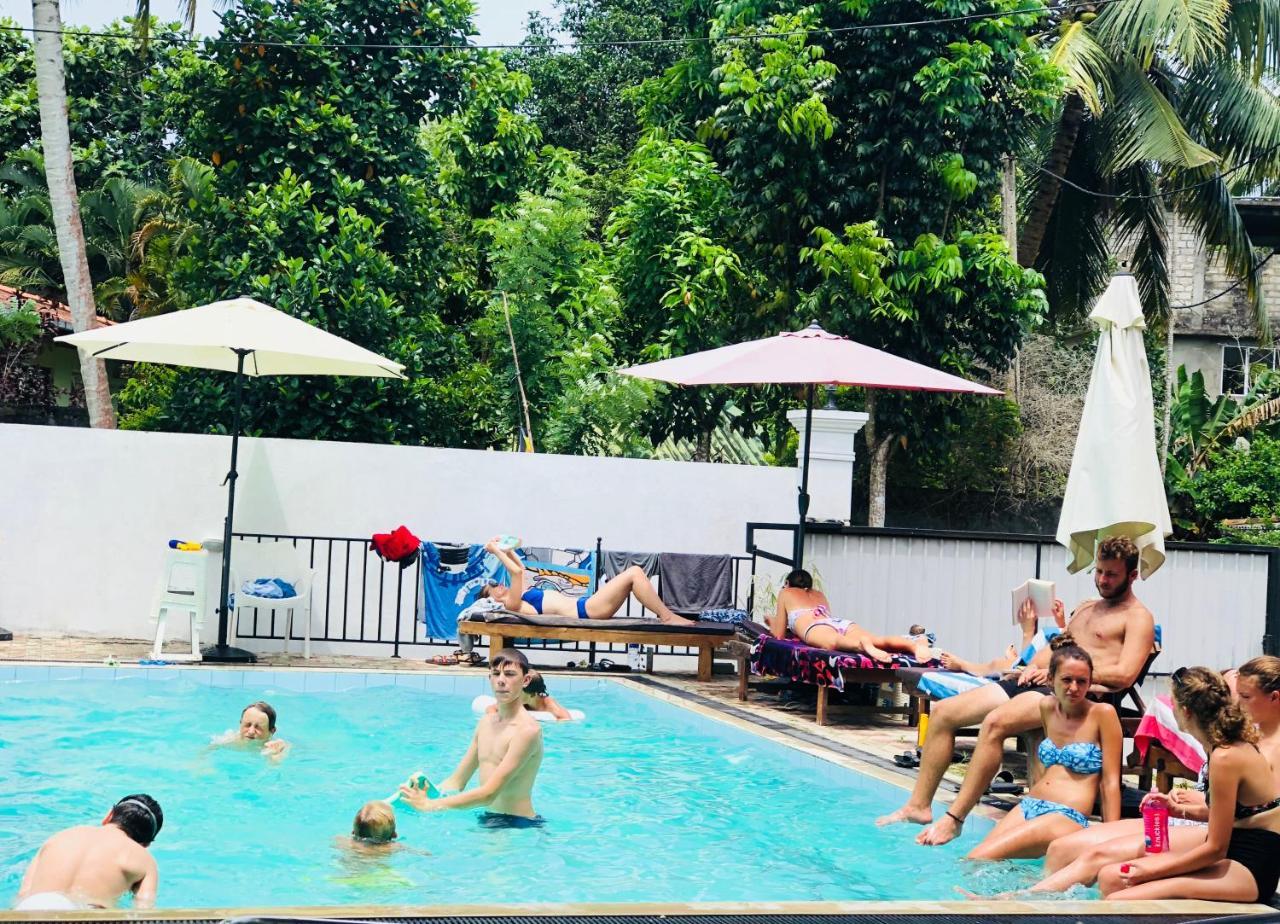 Villa White Hikkaduwa Ngoại thất bức ảnh